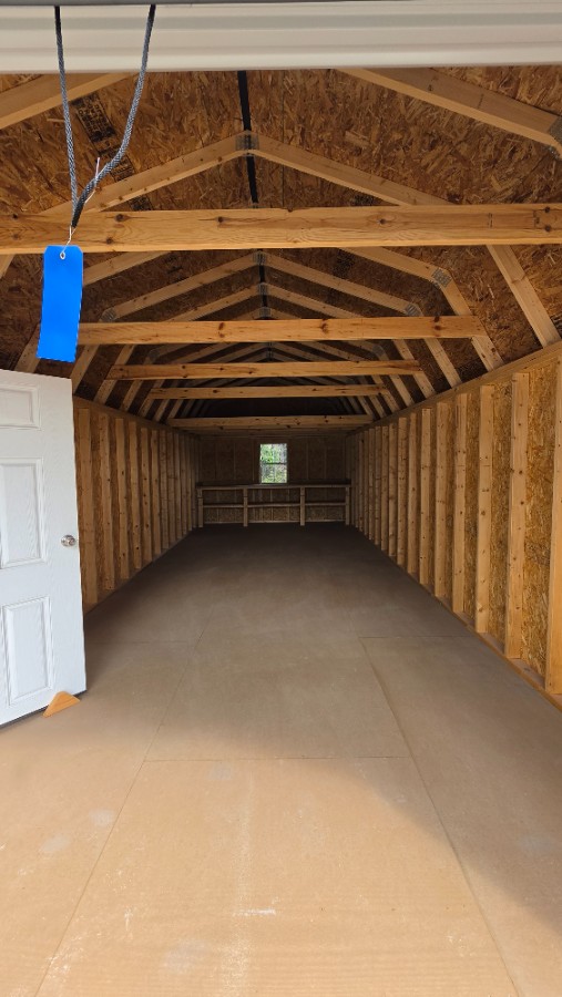 Traditional Barn image 2
